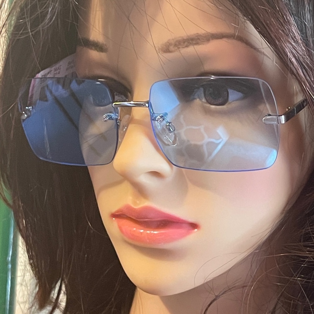 QUAY AUSTRALIA TTYL Gradient Rimless Sunglasses In Silver/Blue Iridescent